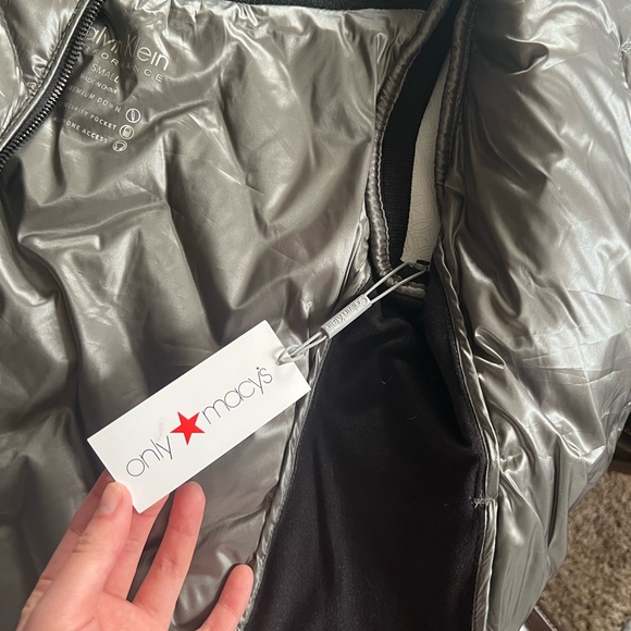 CALVIN KLEIN PERFORMANCE DOWN VEST (SMALL) - Picture 2 of 4